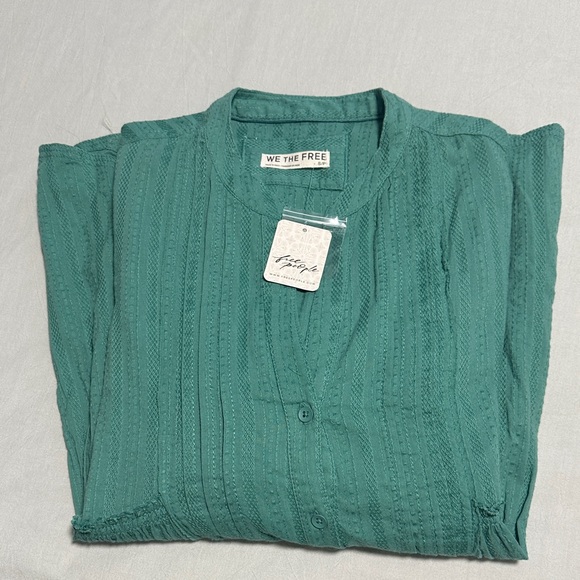 Free People - We the Free Willow button down - Picture 9 of 9